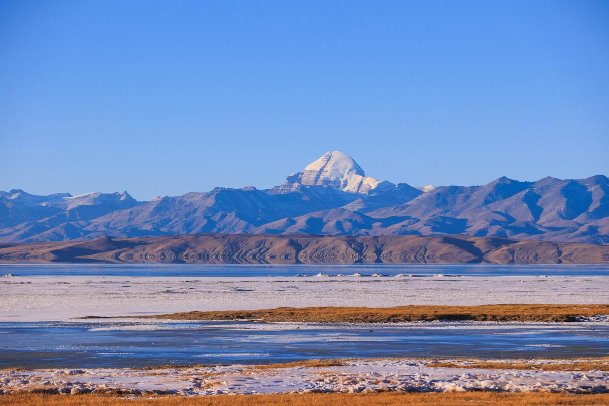 Гора Кайлас и озеро Манасаровар