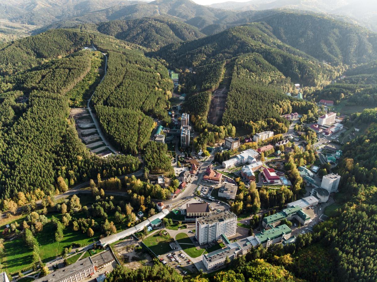Вид на курортный город Белокуриха