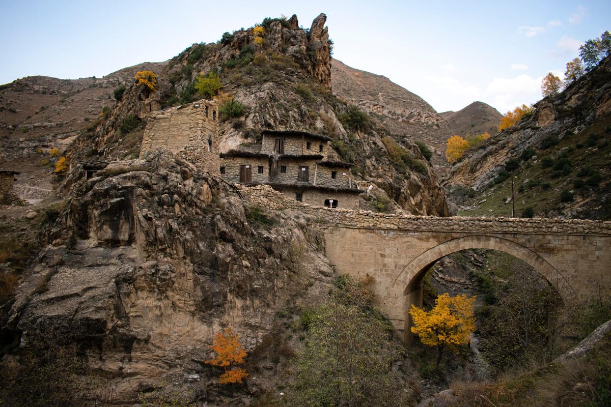 Осенний пейзаж села Гамсутль