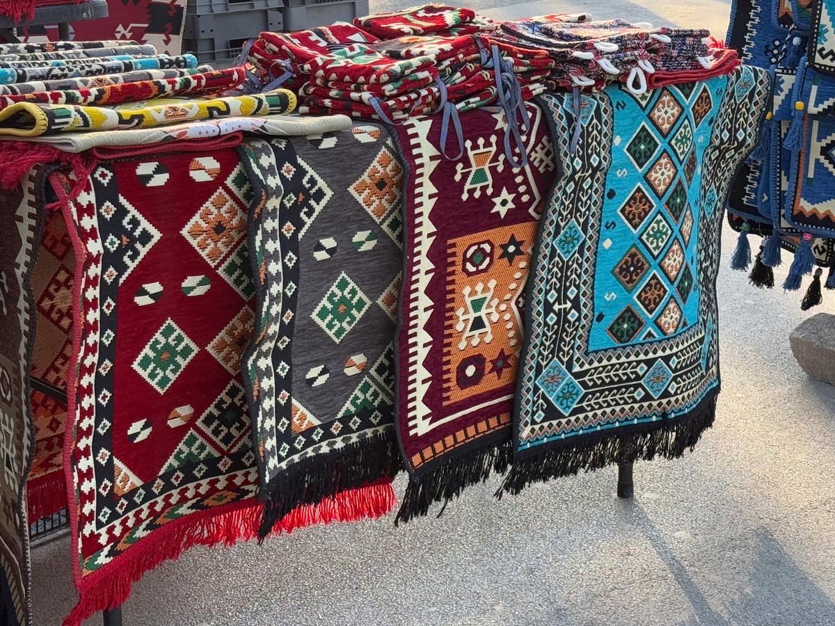 Традиционные сербские плетёные ковры