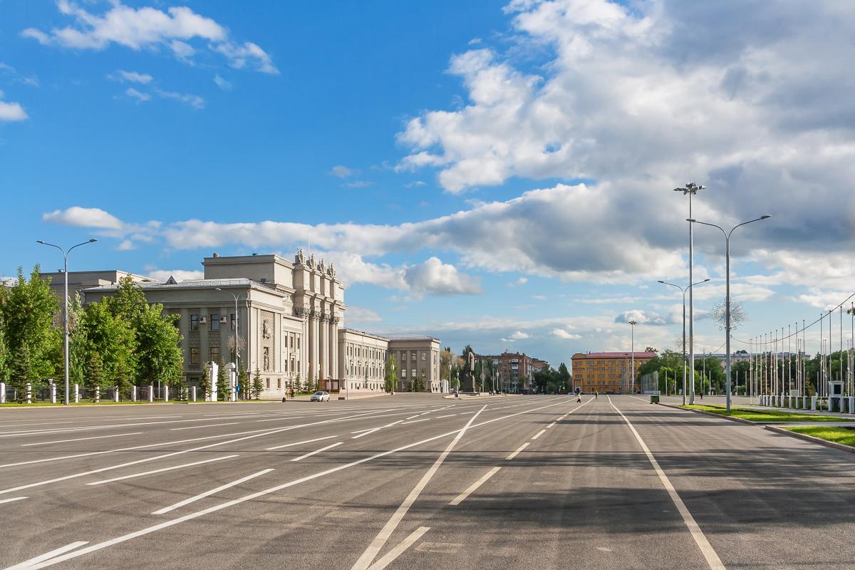 Дорожная разметка на площади Куйбышева в Самаре