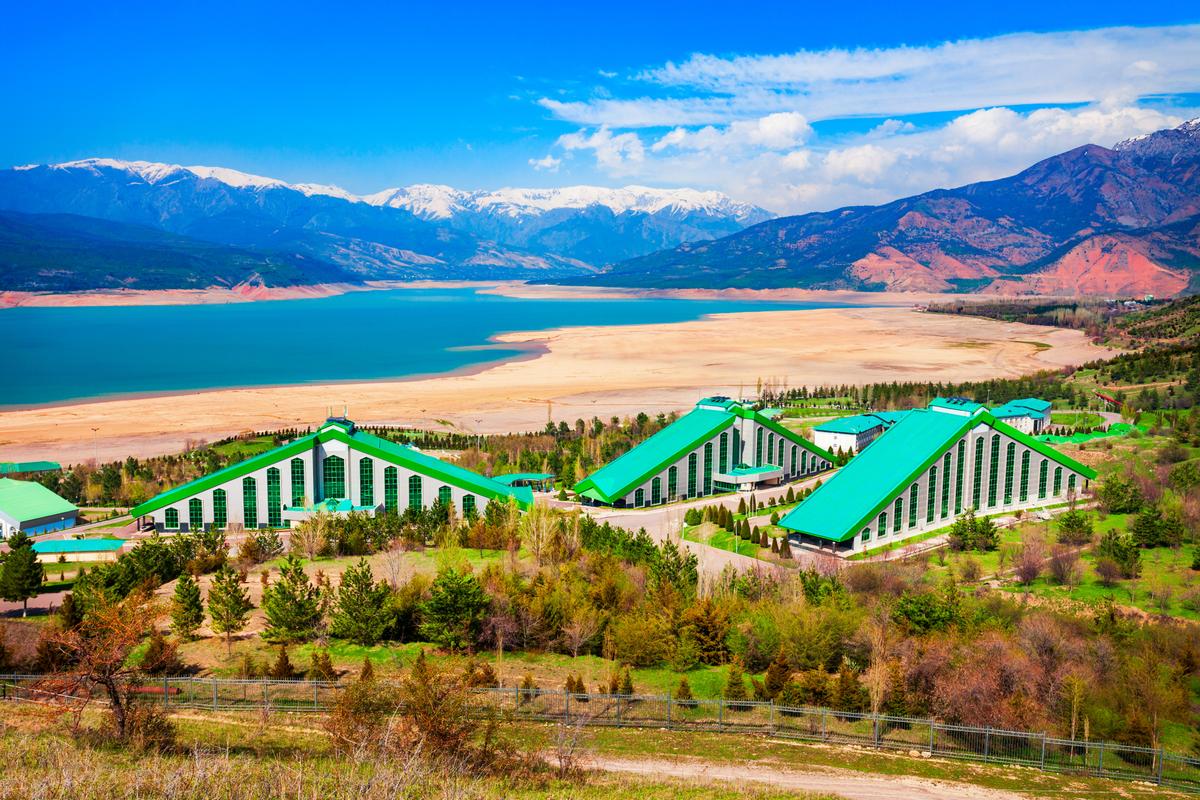 Отель у Чарвакского водохранилища