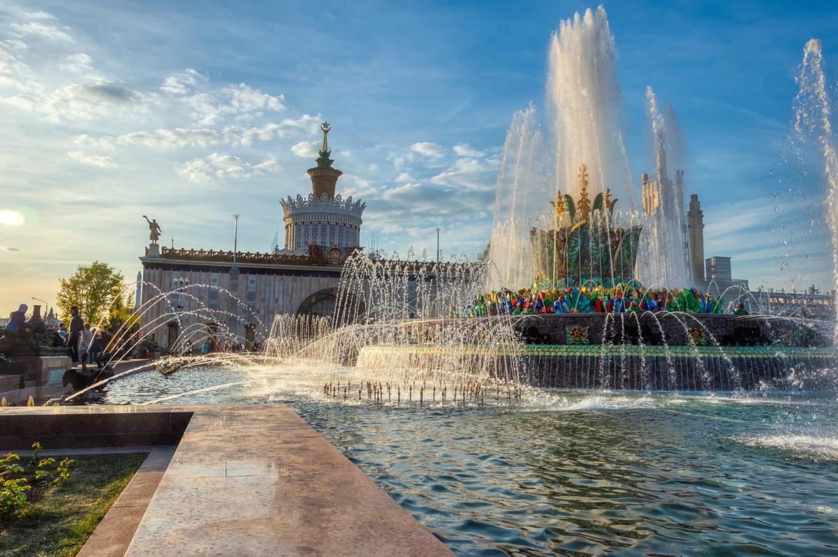 Фонтан Каменный цветок в ВДНХ