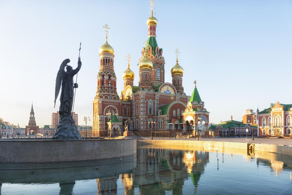 Площадь Республики и Пресвятой Девы Марии