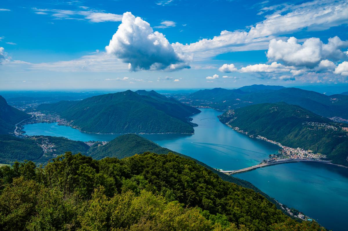 Панорама озера Лугано