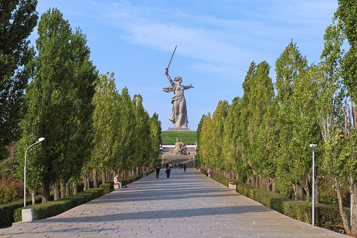 Тополиная аллея