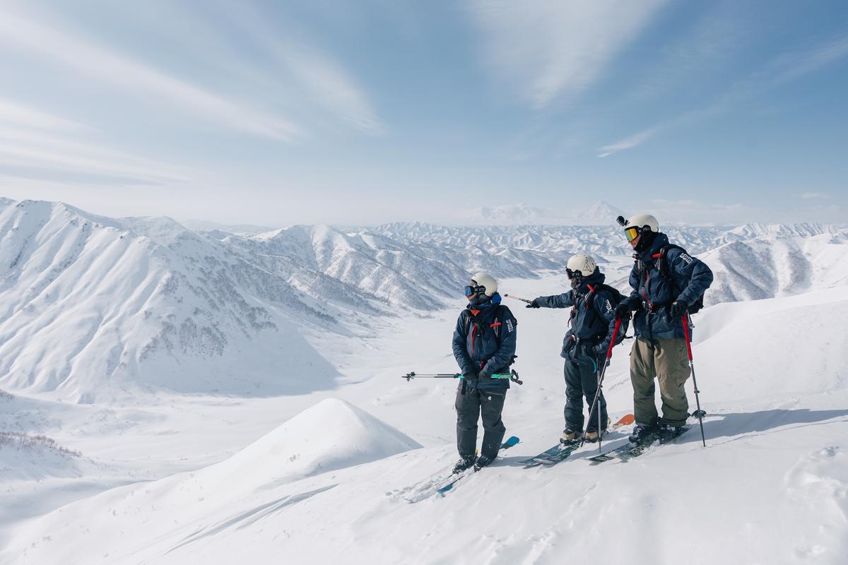 Ски работа. Горные лыжи ски кросс. Горные лыжи пара фото. Фрирайд скитур. Горные лыжи спорт.