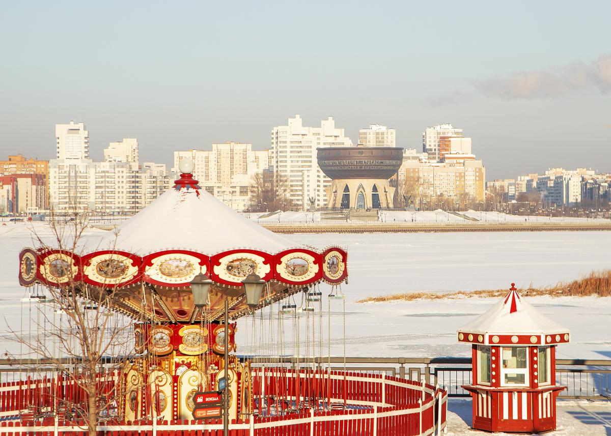Карусель на Кремлёвской набережной