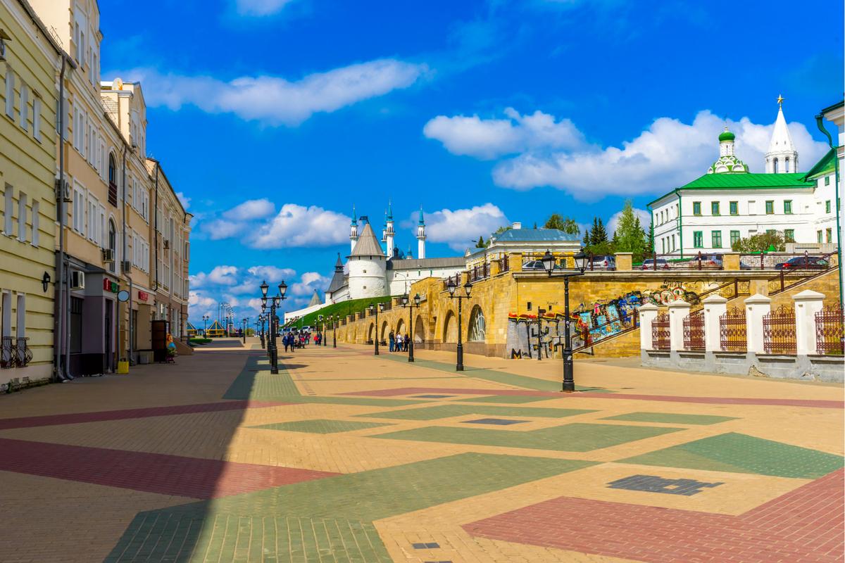 Улица Баумана в Казани