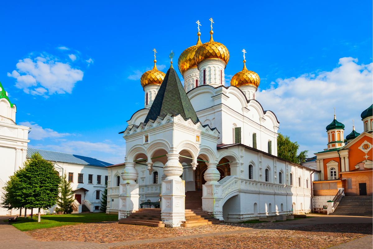 Троицкий собор — главный храм Ипатьевского монастыря