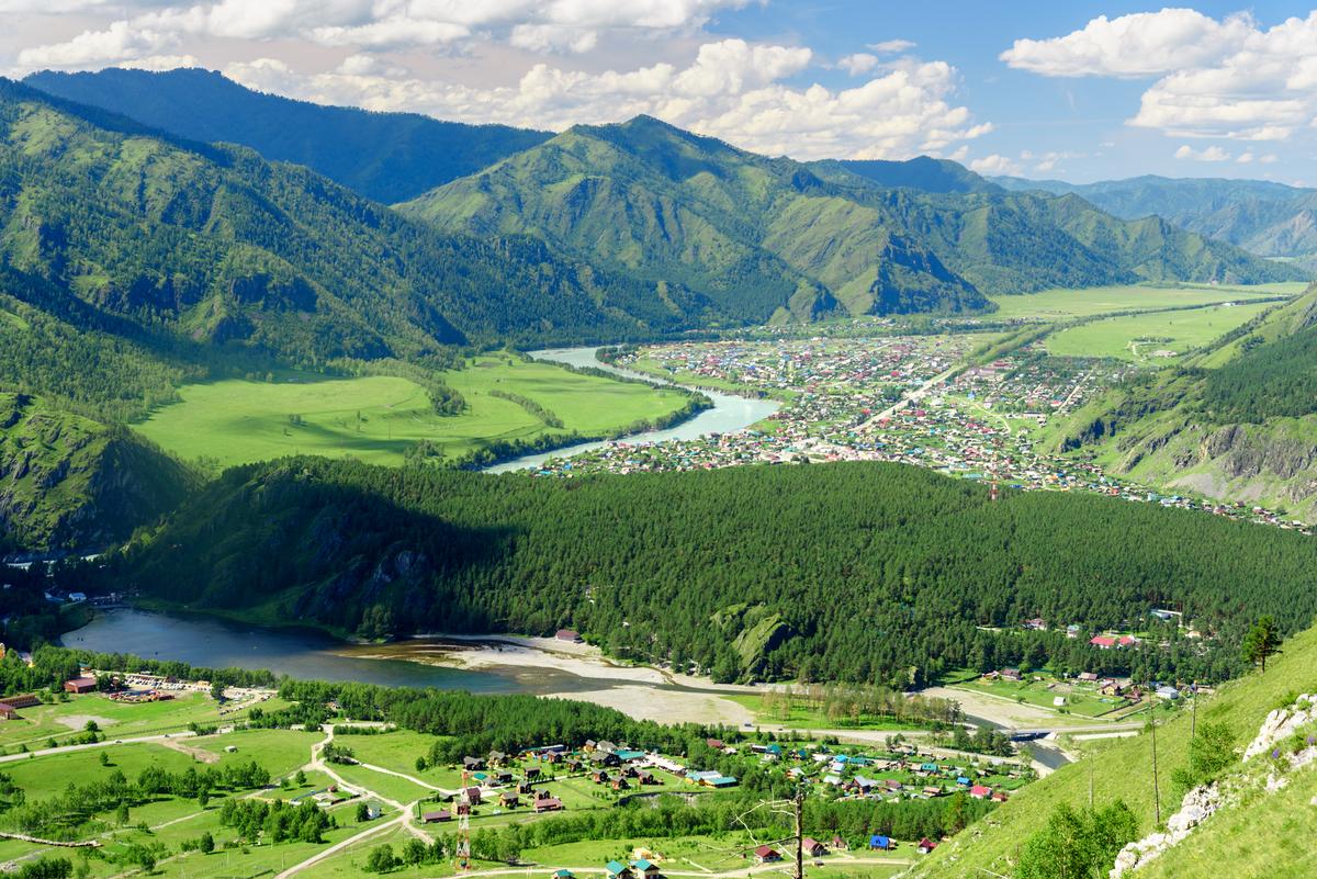 Вид на село Чемал