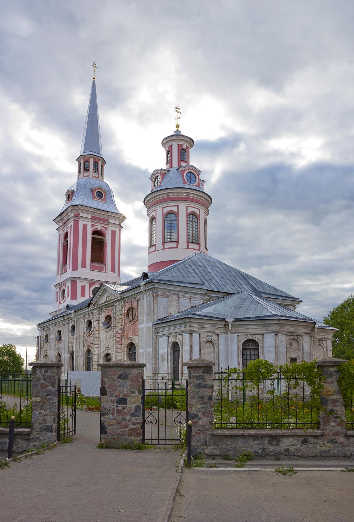 Собор на центральной площади ШЛиссельбурга