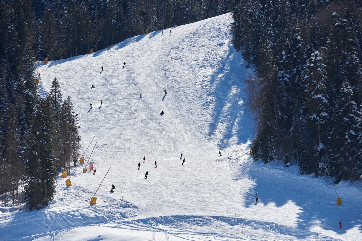 Горнолыжный склон на зимнем курорте Архыз
