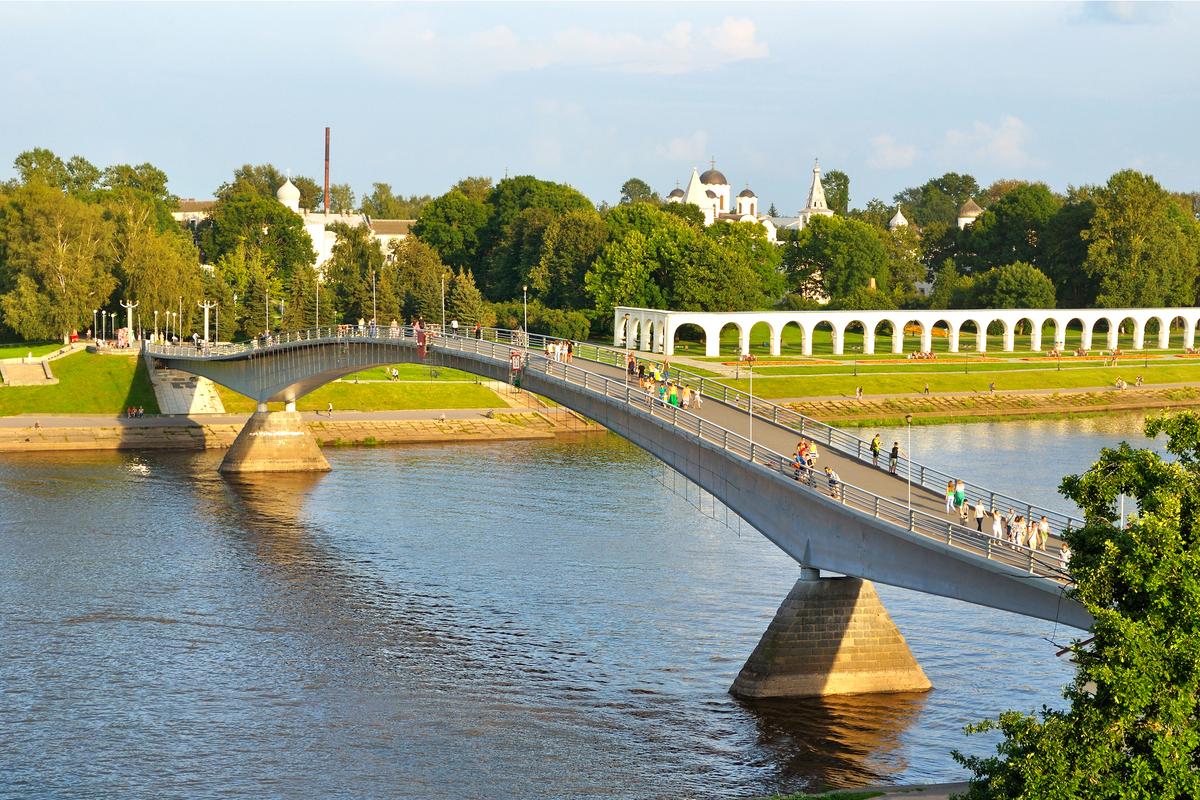 Мост между Новгородским кремлем и Ярославовым дворищем