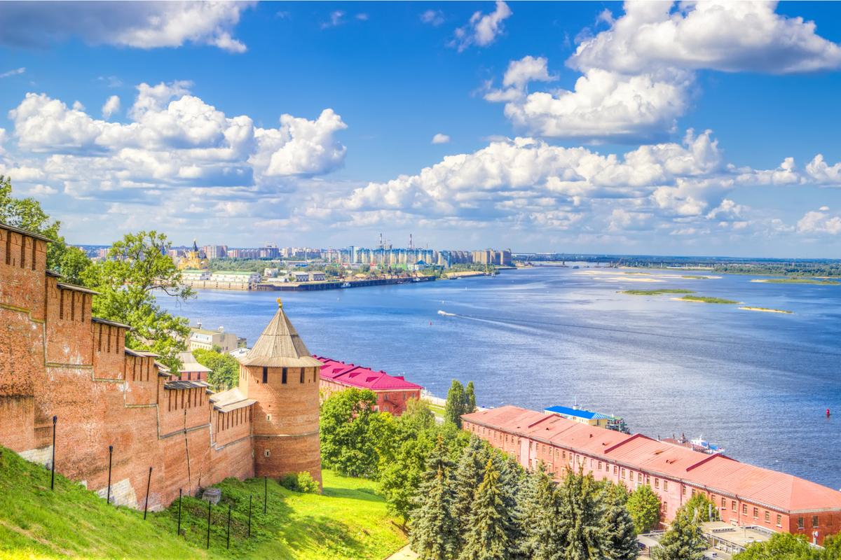 Вид на Стрелку в Нижнем Новгороде