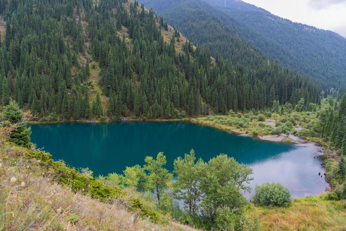 Горное озеро Кольсай