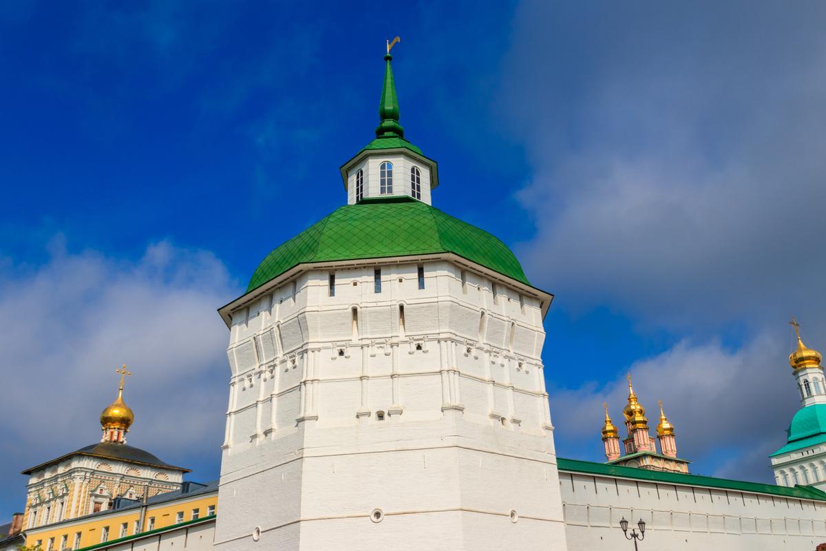 Пятницкая башня Троице-Сергиевой лавры