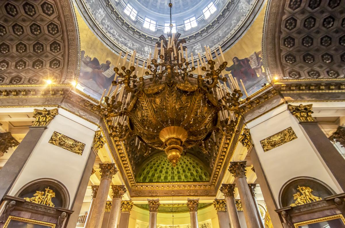 Интерьер Казанского собора в Санкт-Петербурге