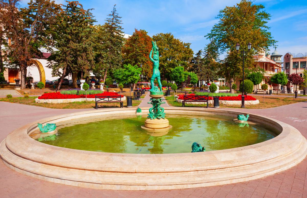 Фонтан у Лермонтовской галереи