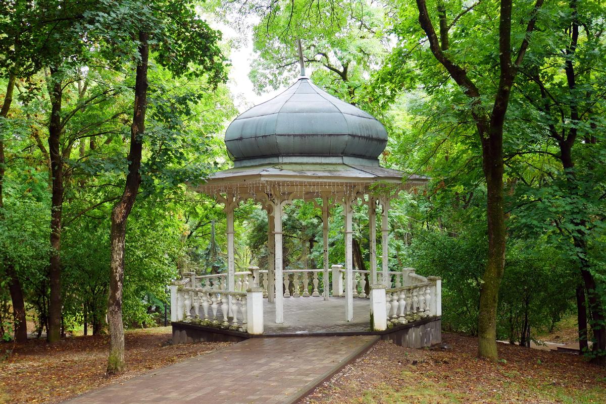 Беседка в Курортном парке в Ессентуках