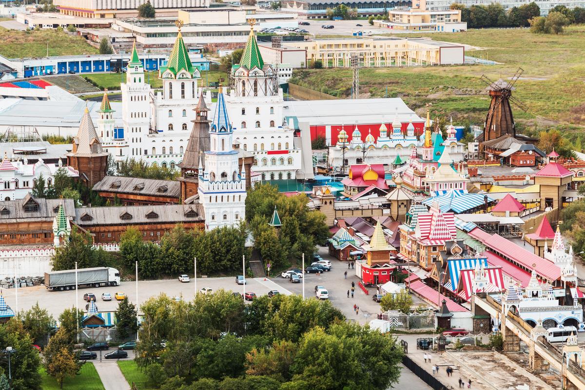 Вид с высоты на Измайловский кремль