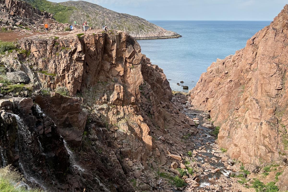 Край Земли: столица Заполярья, океан, киты, тундры,водопады (23/27)