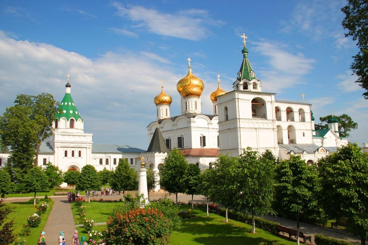 Кострома: автобусный тур c дегустацией сыра и посещением лосефермы (4/8)