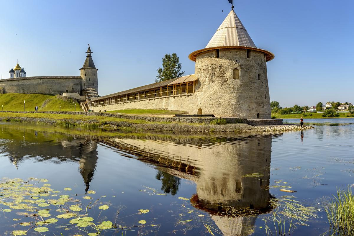 Прибытие в Псков. Обзорная экскурсия по городу Пскову
