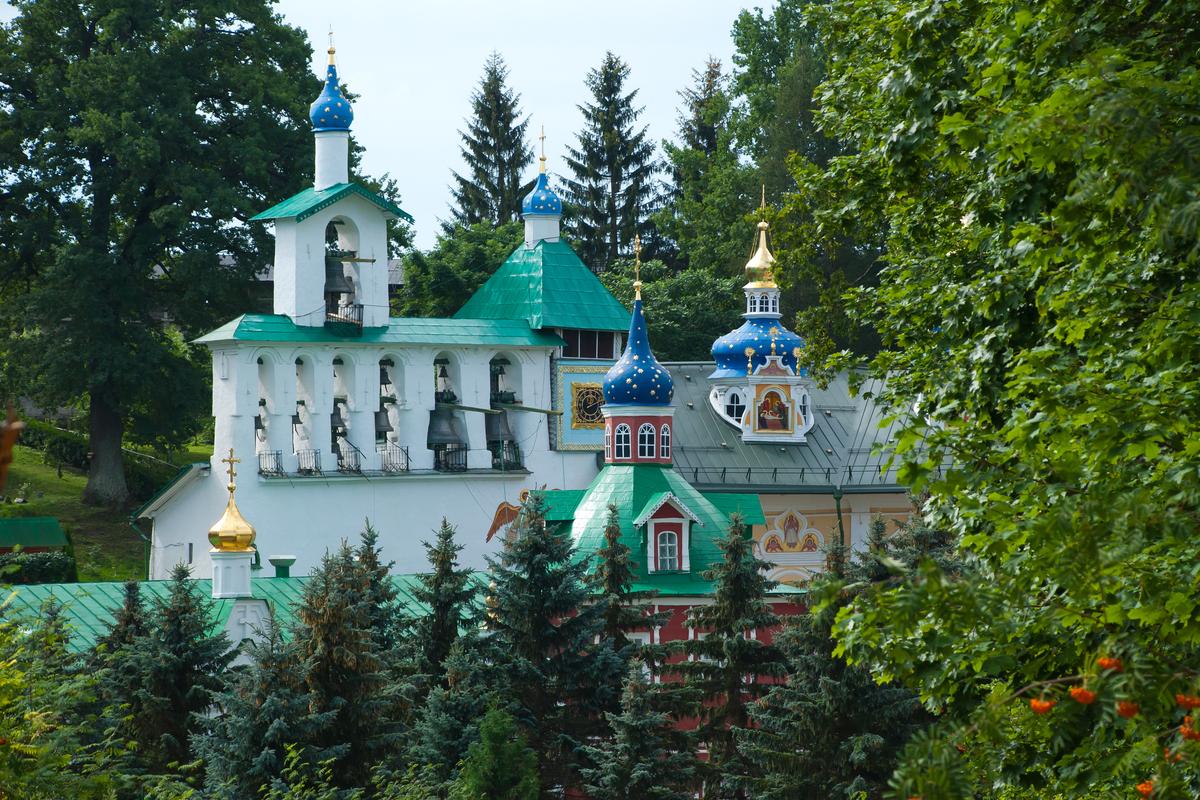 Изборск и Свято-Успенский Псково-Печерский монастырь. Завершение программы