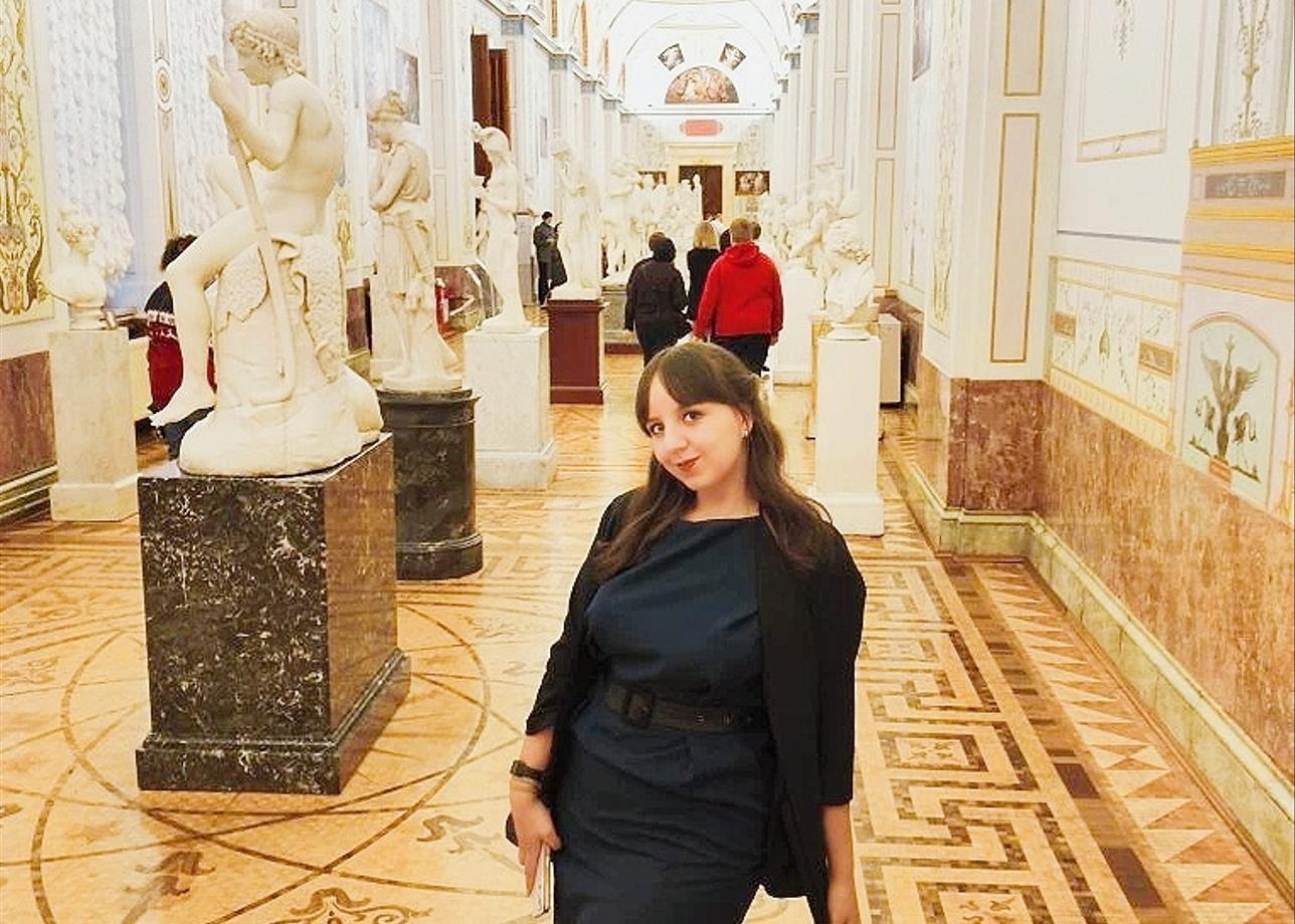 Ездили на 3 дня в Санкт-Петербург. В первый день была обзорная и очень интересная экскурсия, гид