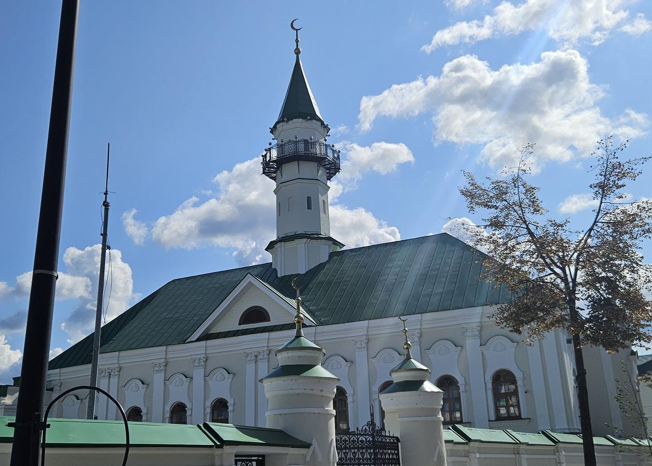 Группы не перегружены, транспорт вовремя и комфортный, гиды компетентны, служба поддержки оперативна.