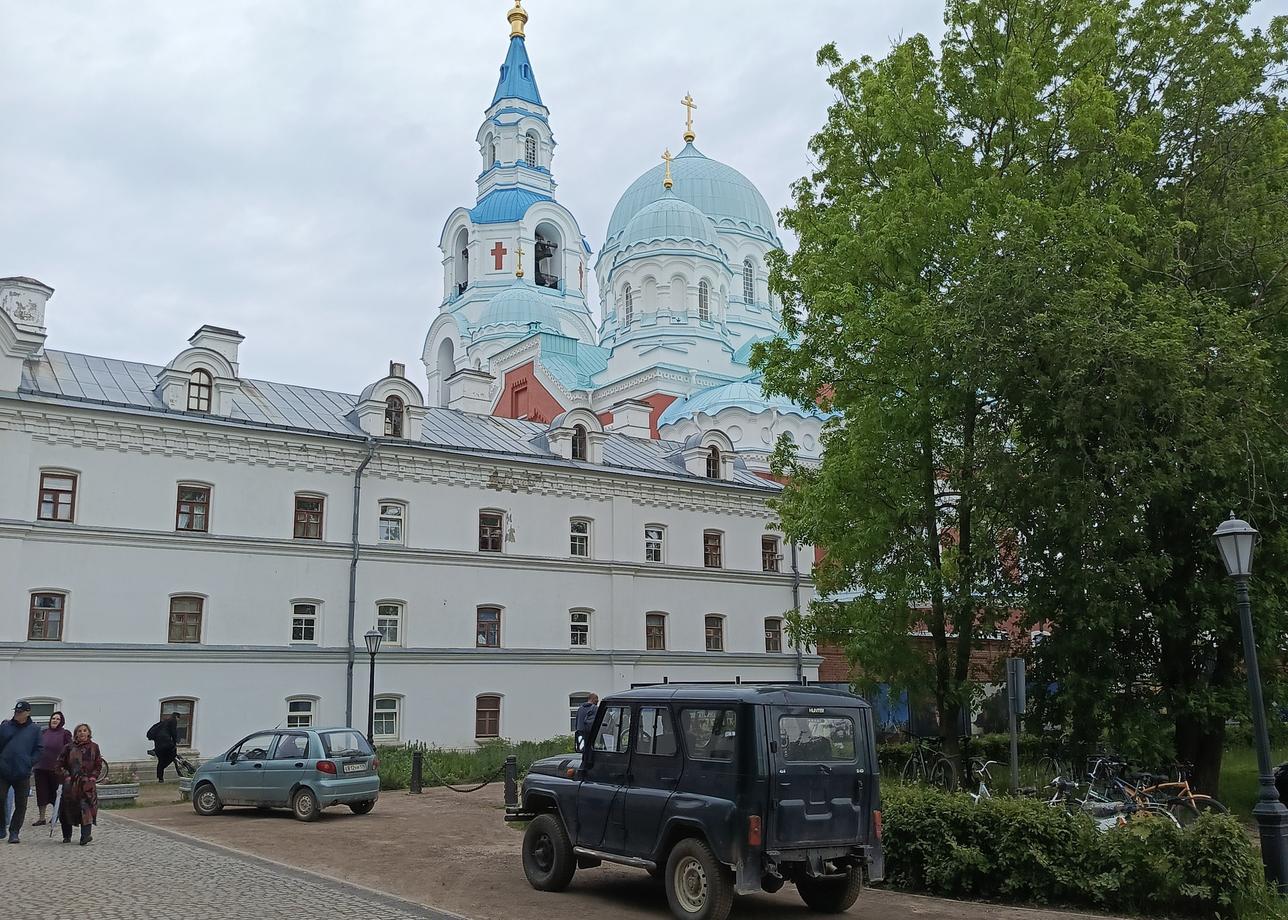 Хотелось бы отдельно сказать большое спасибо нашему организатору. Всё чётко, понятно, доступно, доходчиво объяснялось: что? где? когда?