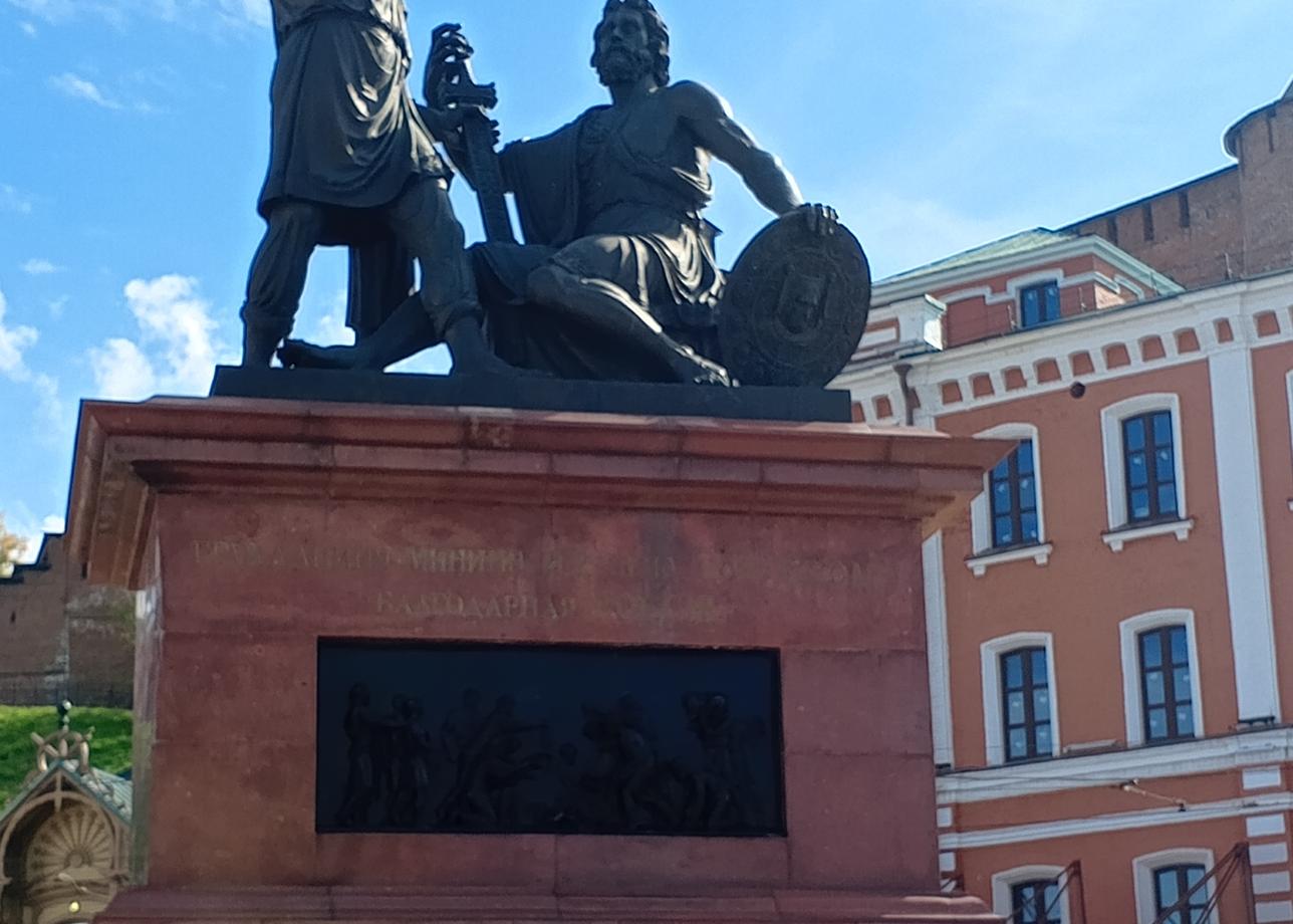 Узнала много удивительных мест. Полезная информация в течение всей поездки. Поклонилась святыням, впечатления останутся надолго.