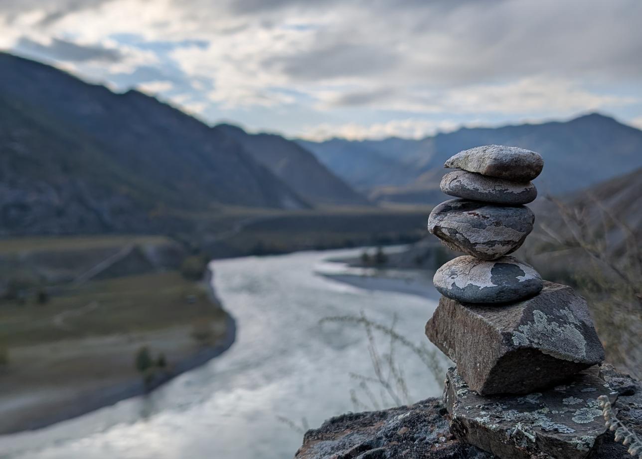 О Алтай, потрясающая природа и незабываемые рассветы и закаты среди горных пейзажей. Хочется выразить огромную благодарность