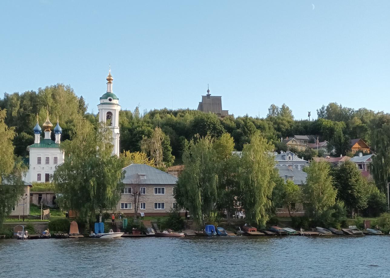 Тур очень понравился. Отличная гостиница в центре города. Вкусное питание на всем маршруте. Отдельная благодарность экскурсоводу