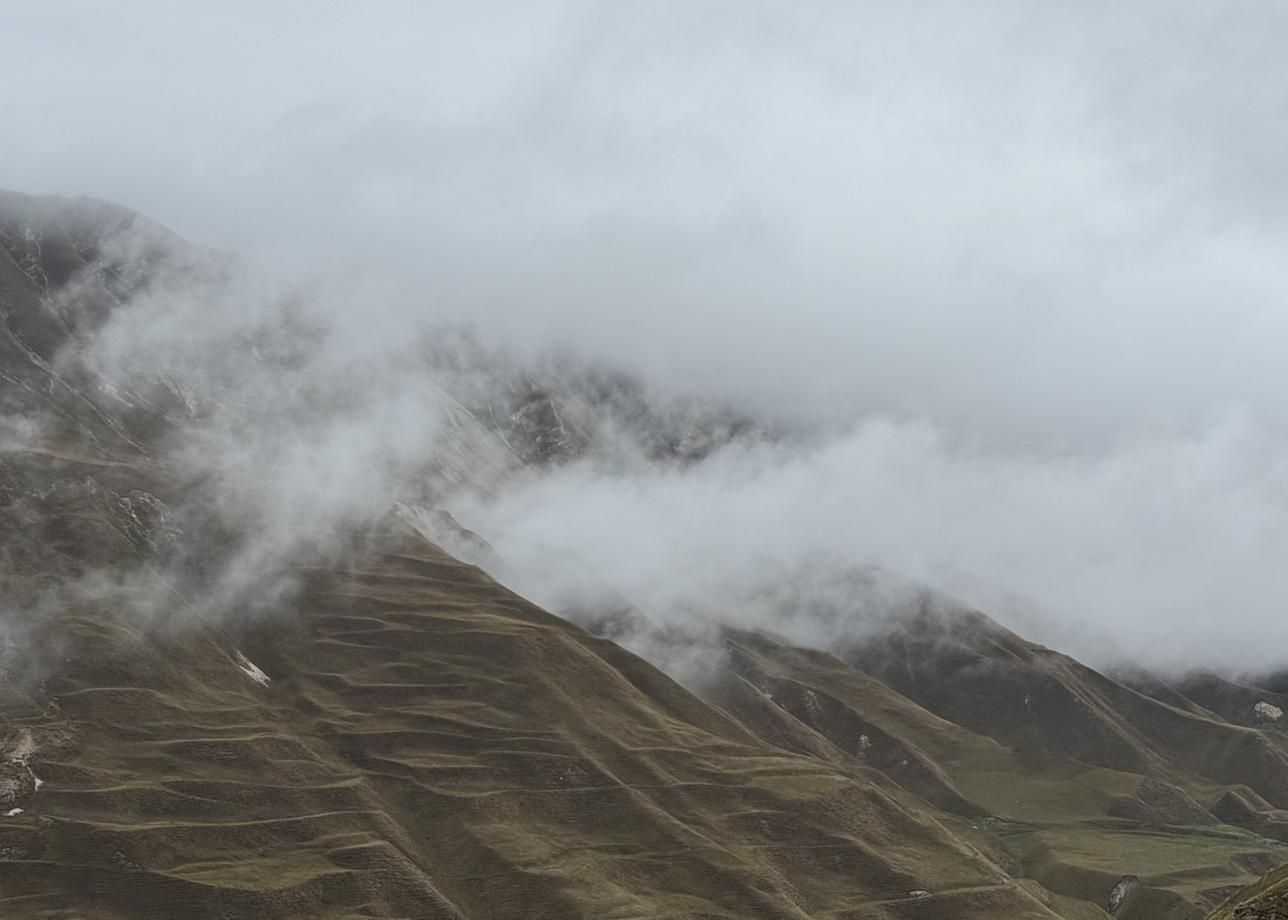 Невероятное путешествие! Просто невообразимые пейзажи до мурашек! Каспийское море - просто картина Айвазовского в живую! Очень