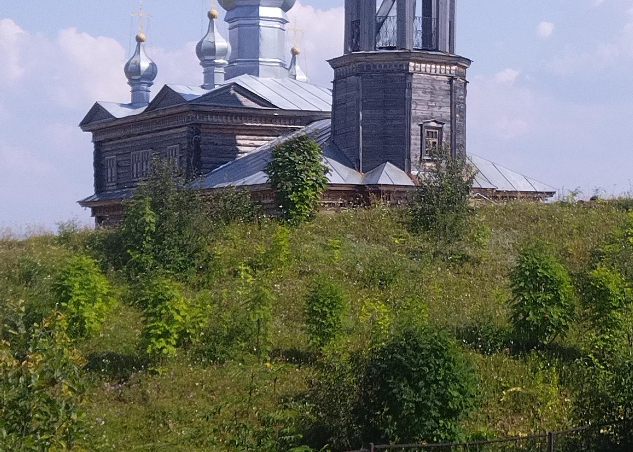Тур требующий физической подготовки. За 1 день прошел в гору и обратно 20 км. На вторую гору идти не решились. Судя по фоткам там тоже было красиво