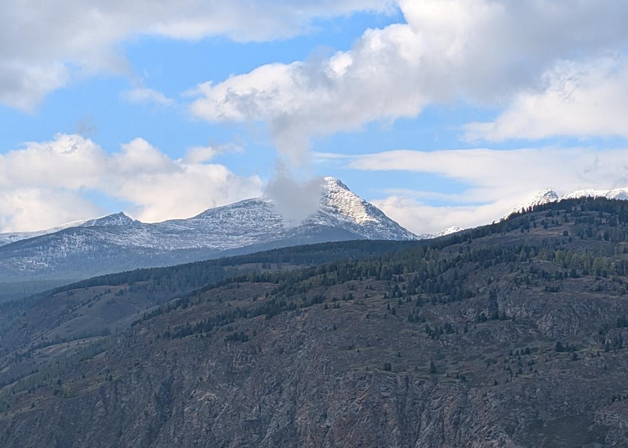 О Алтай, потрясающая природа и незабываемые рассветы и закаты среди горных пейзажей. Хочется выразить огромную благодарность