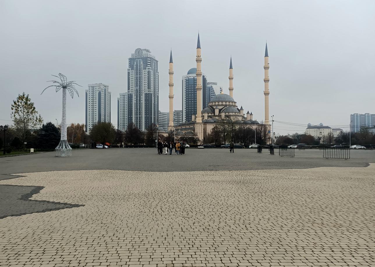 Программа тура составлена таким образом, что смогли посетить все достопримечательности (в основном это горная местность) в