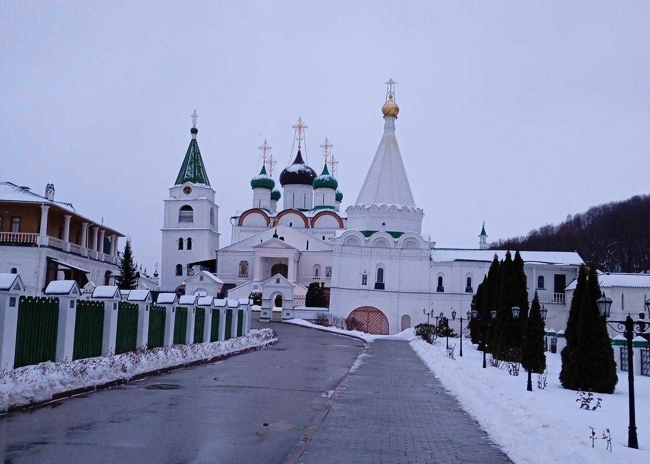 Отличная организация. Я приехала одна и мне вызвали такси, довезли до гостиницы. Прекрасные экскурсоводы в течении