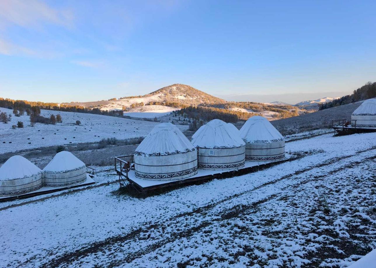 В Алтай я прилетела 1 октября 2025 г. Хочется выразить благодарность организаторам тура. В аэропорту меня