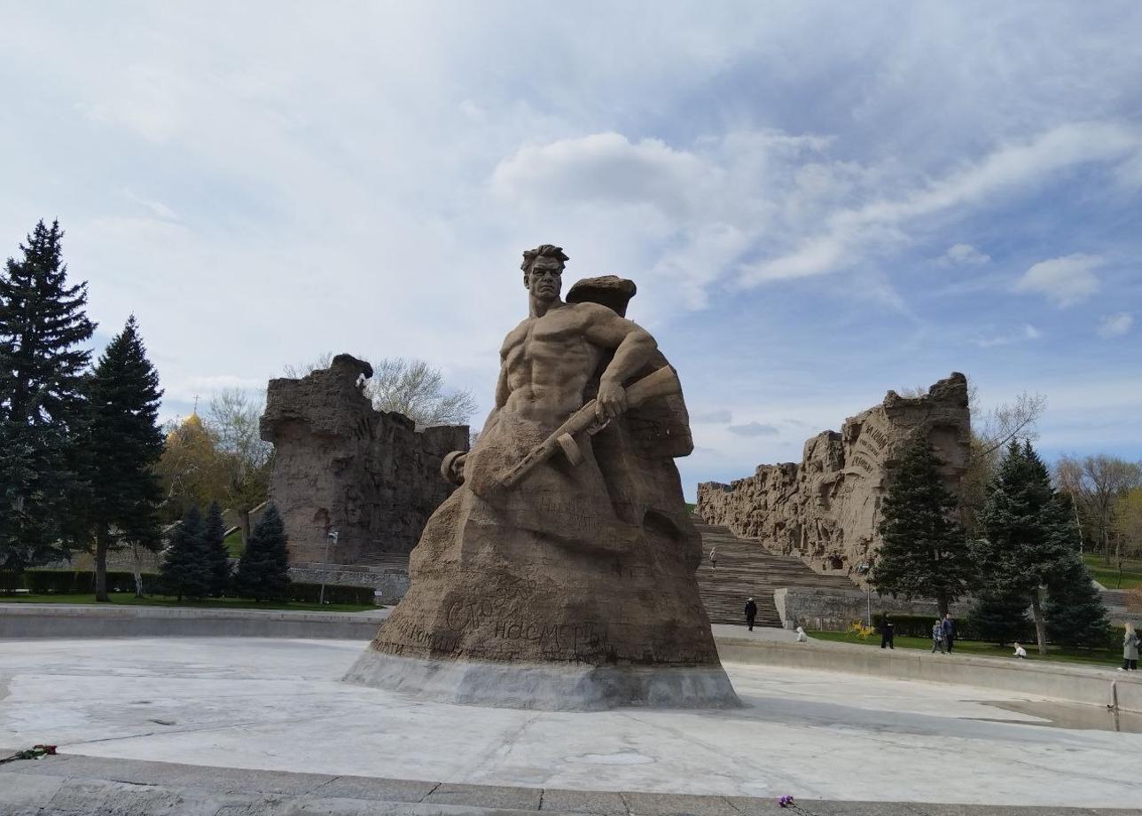 Тур организован очень чётко, насыщенный, но в то же время не изматывающий. Гид Юрий был с