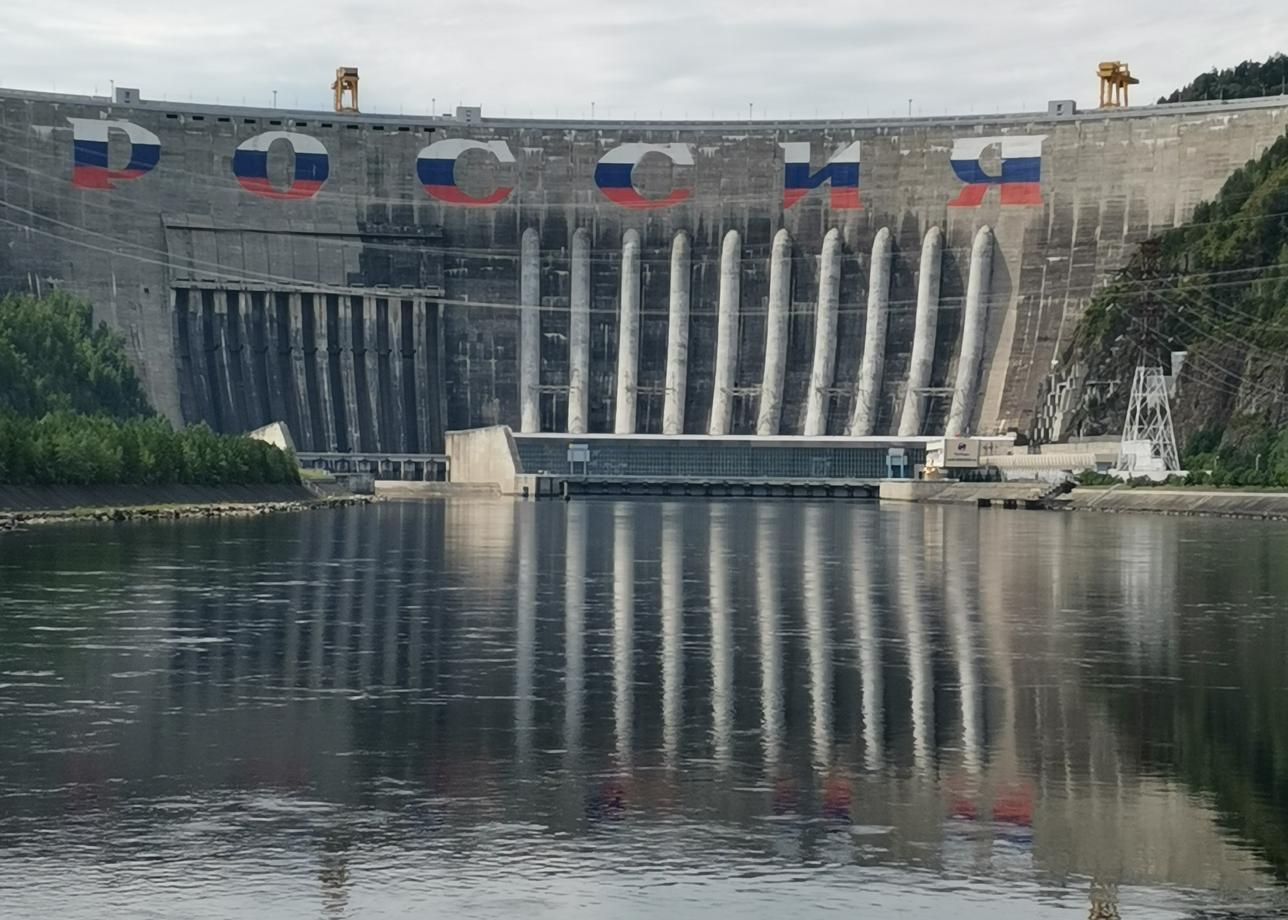 Хочу отметить четкую работу всех организаторов и гидов. Браво!