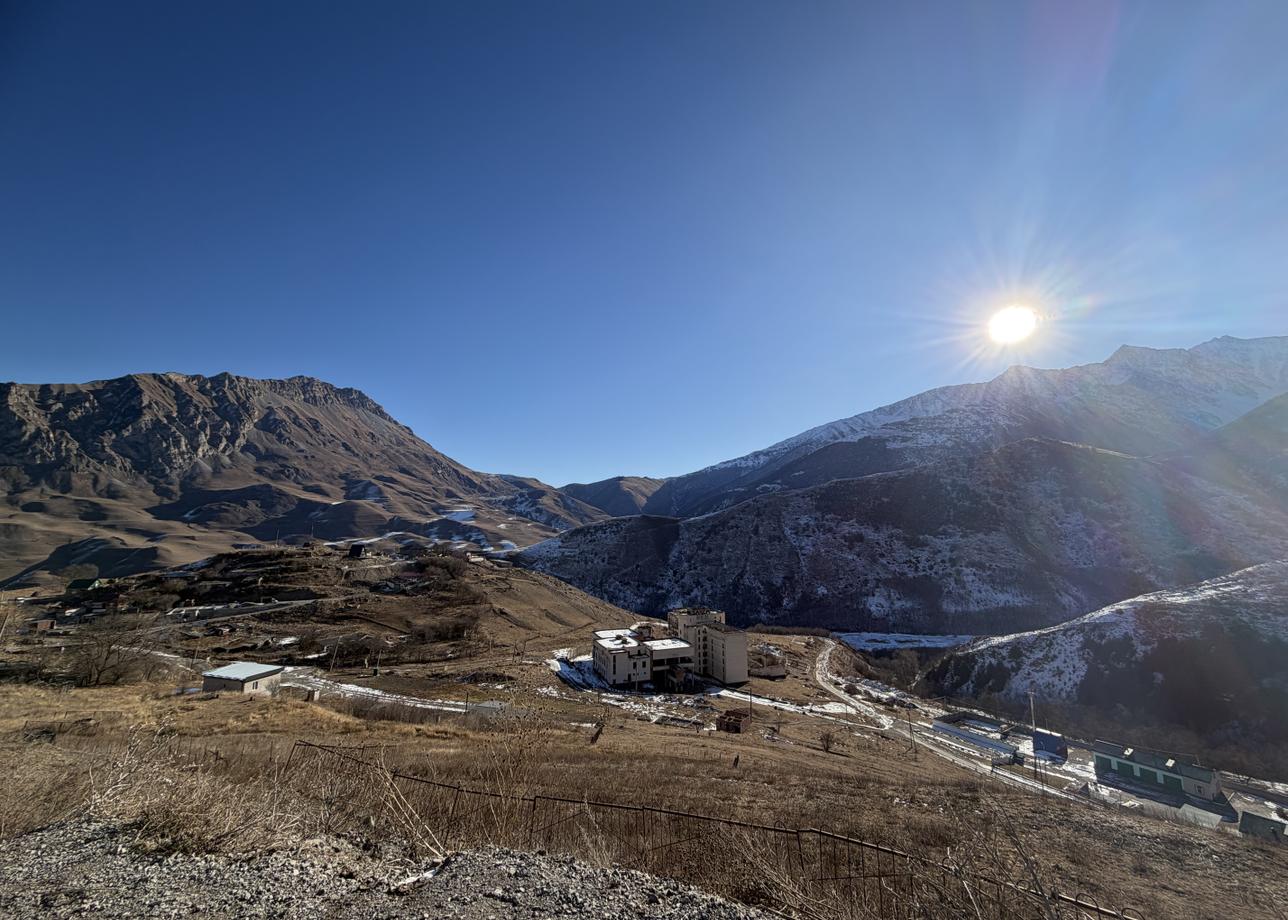 Все прекрасно организовано. Есть чат, в котором всегда есть вся информация, очень удобно отслеживать