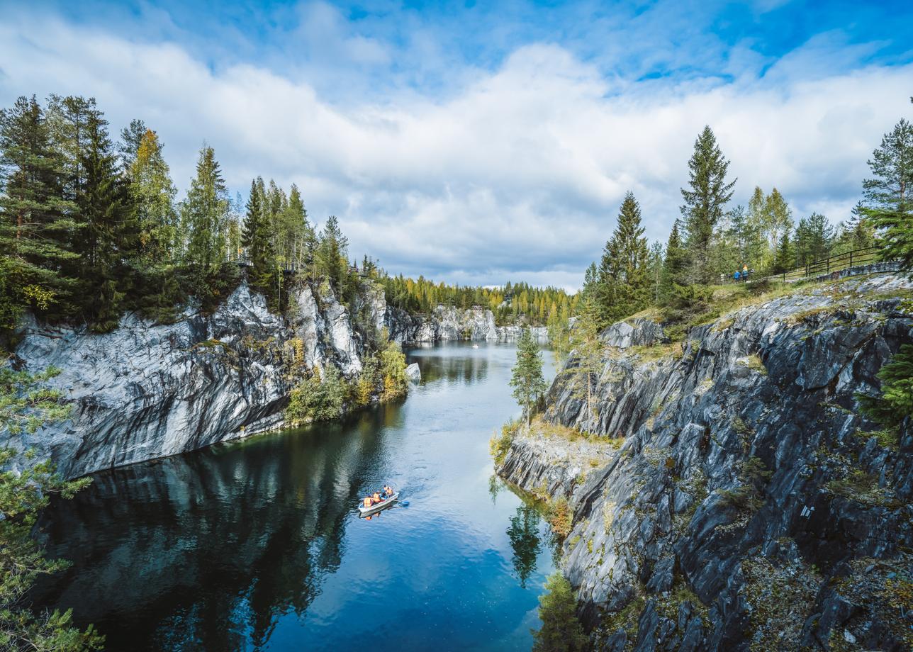 Железнодорожный круиз в Карелию весной с посещением поместья Деда Халла