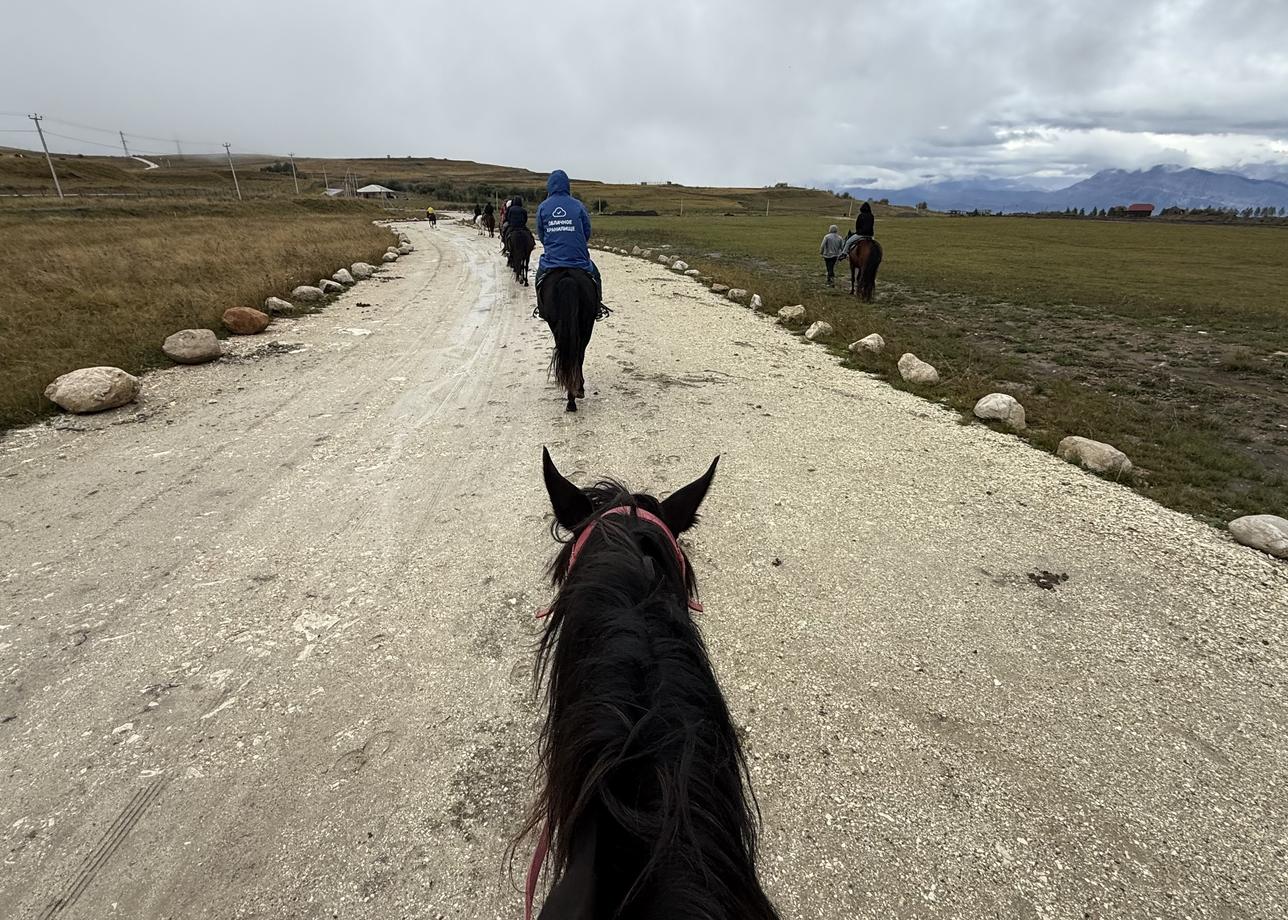 Невероятное путешествие! Просто невообразимые пейзажи до мурашек! Каспийское море - просто картина Айвазовского в живую! Очень