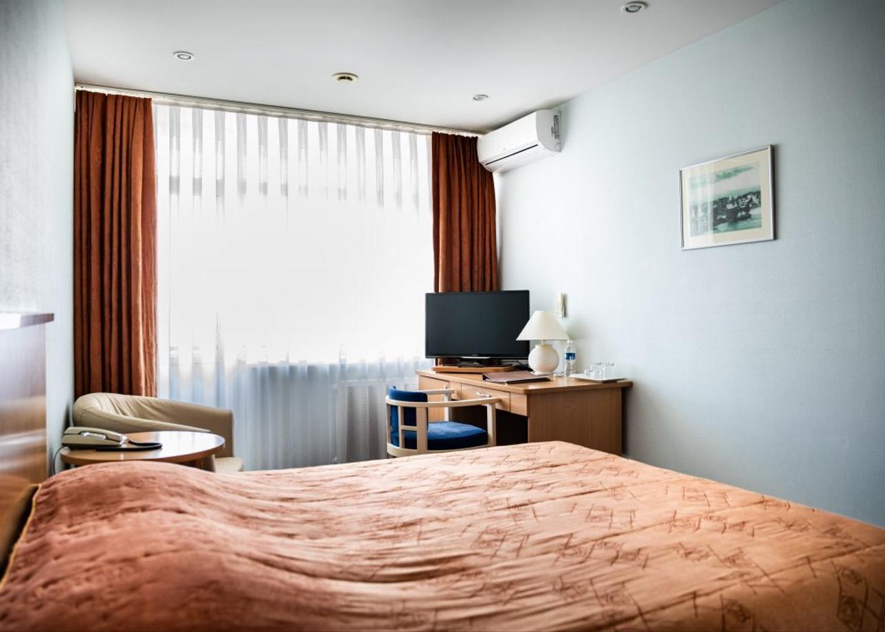 Отель «Дис»