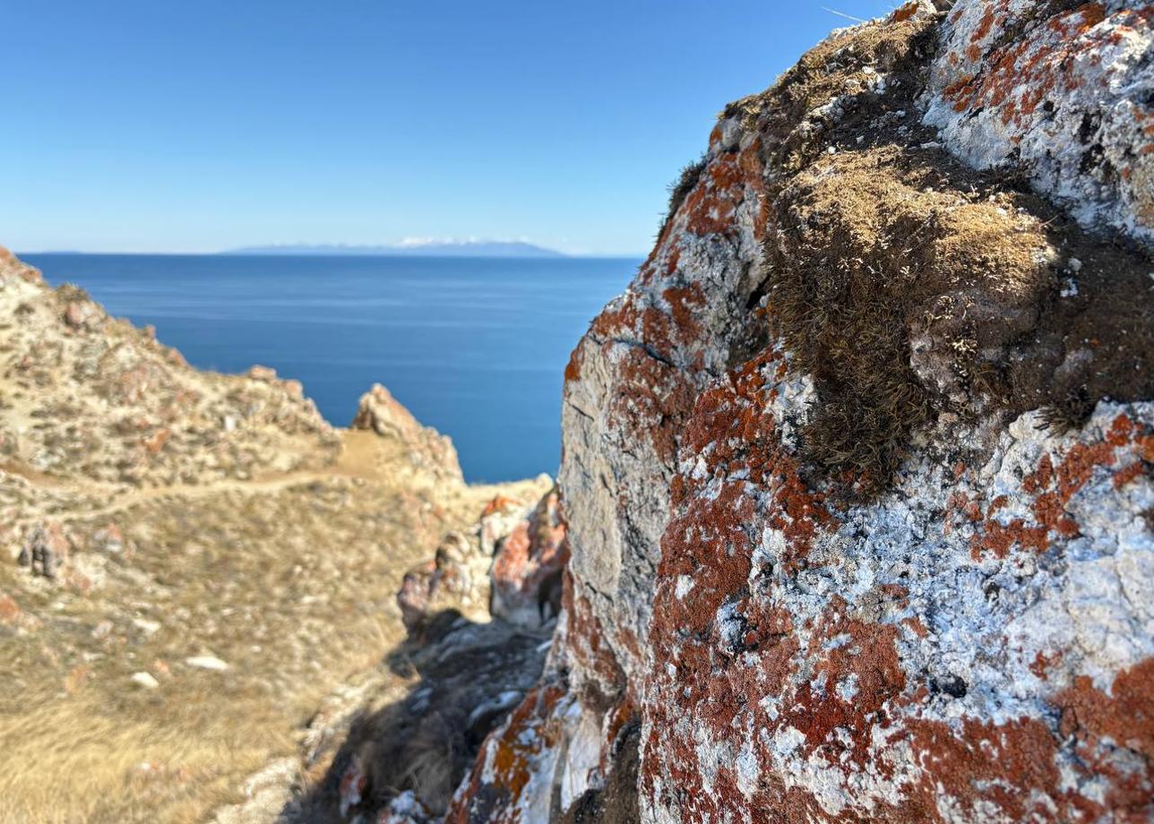 Байкал просто магическое место, реально как море, очень красивое, обязательно приеду на Байкал в феврале