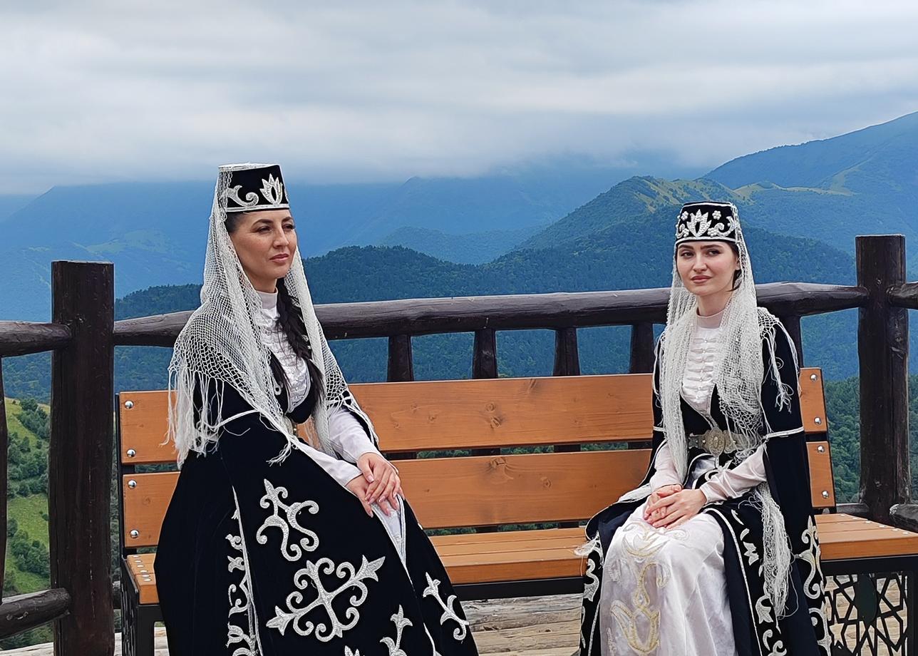 Тур великолепный! Весьма насыщенный впечатлениями и интересными фактами! Организовано было всë на высшем уровне. Особую благодарность