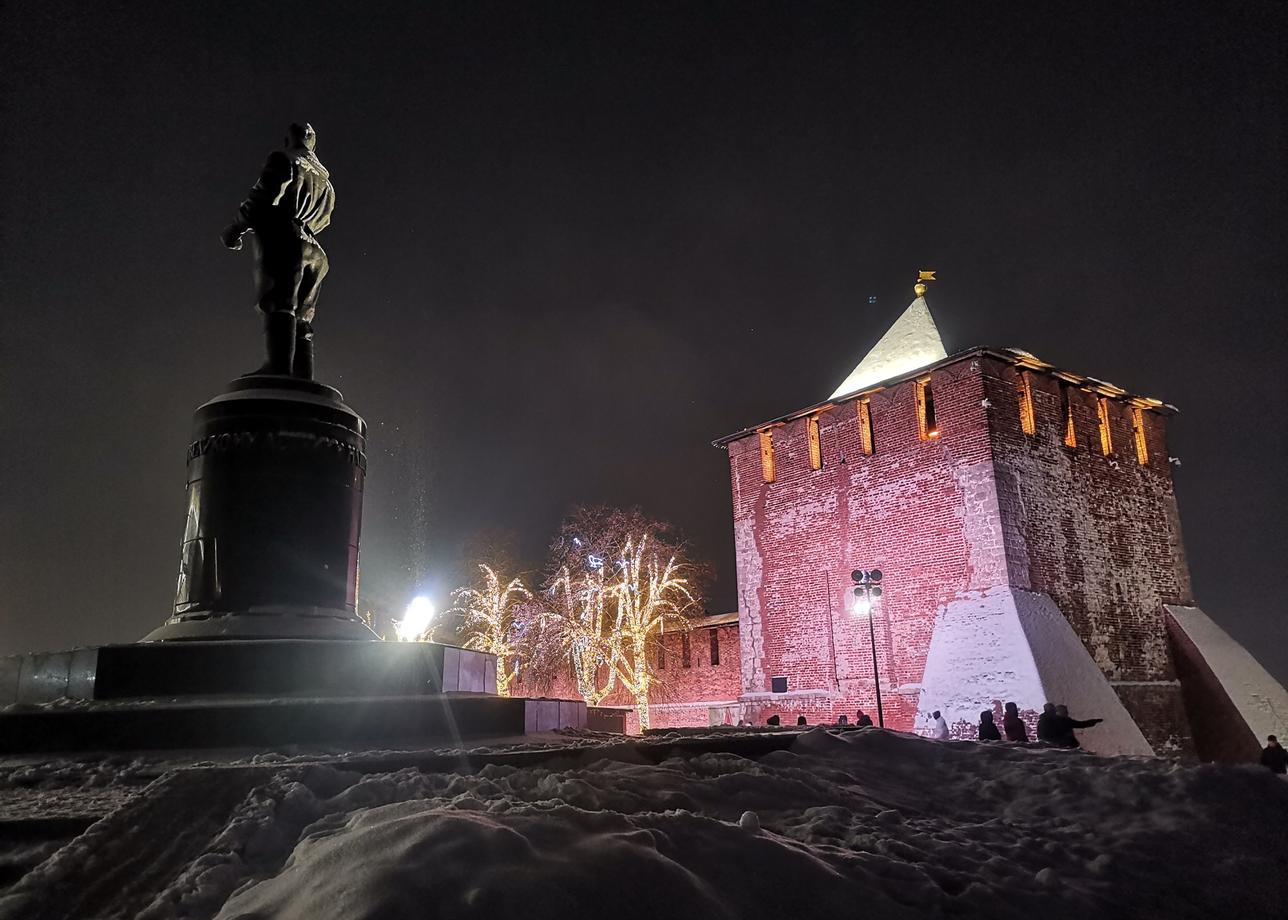 Первый раз посетили с супругой Нижний, да ещё в Новогодние праздники. Впечатления самые яркие и от города и от экскурсий и в целом от сервиса